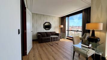 Camera Superior | Minibar, una cassaforte in camera, una scrivania, insonorizzazione