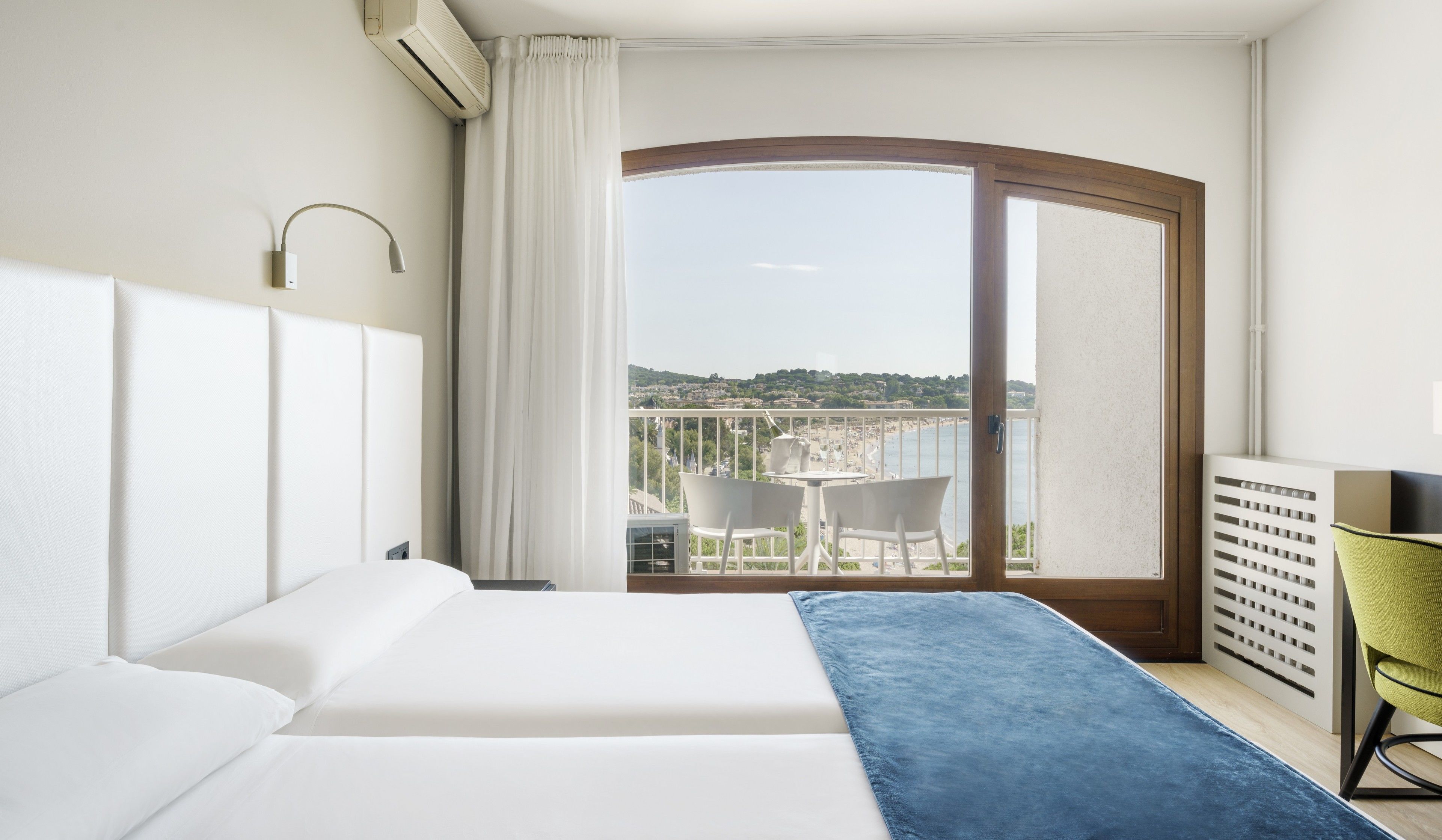 superior room, sea view, tower | 1 bedroom, minibar, in-room safe, desk