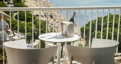 Hotel ILUNION Caleta Park