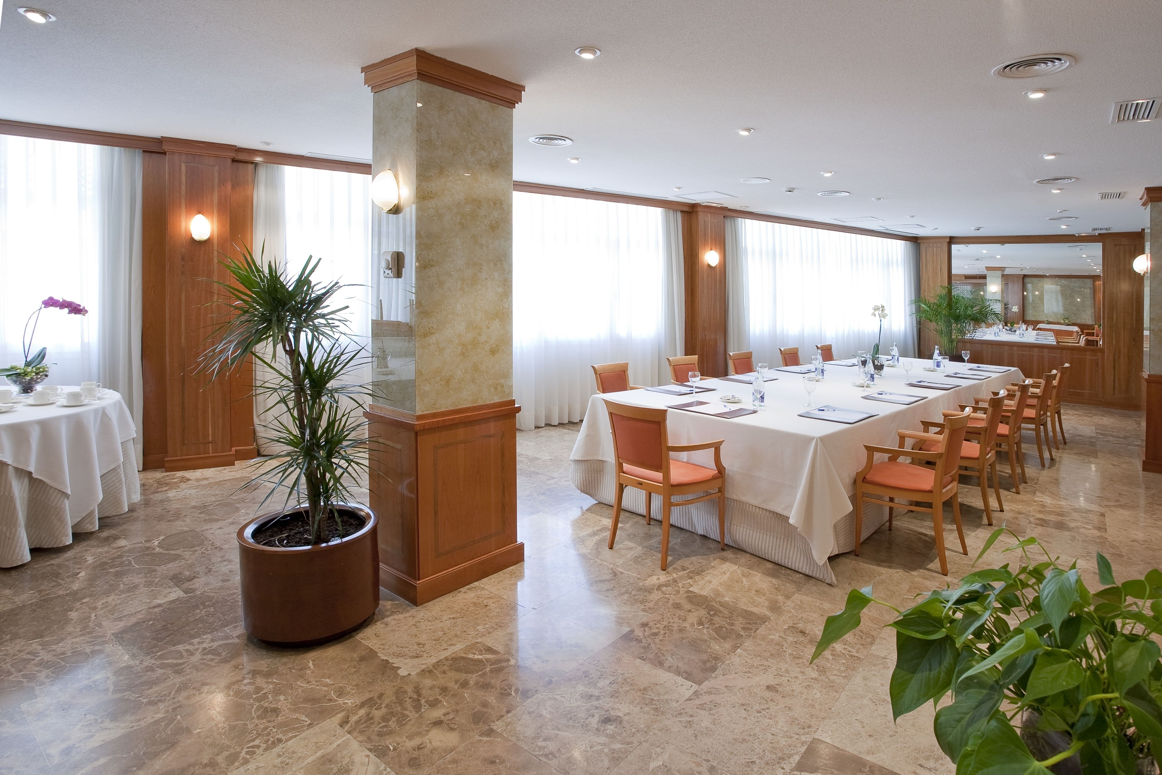 Meeting facility
