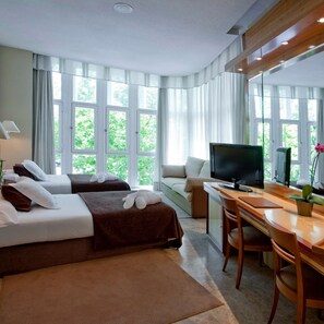 1 bedroom, minibar, in-room safe, desk