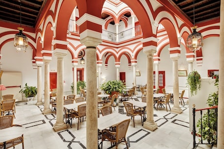 Pasillo. Sercotel Las Casas de los Mercaderes