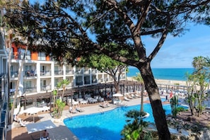 Outdoor pool - Estival Centurión (Cambrils)