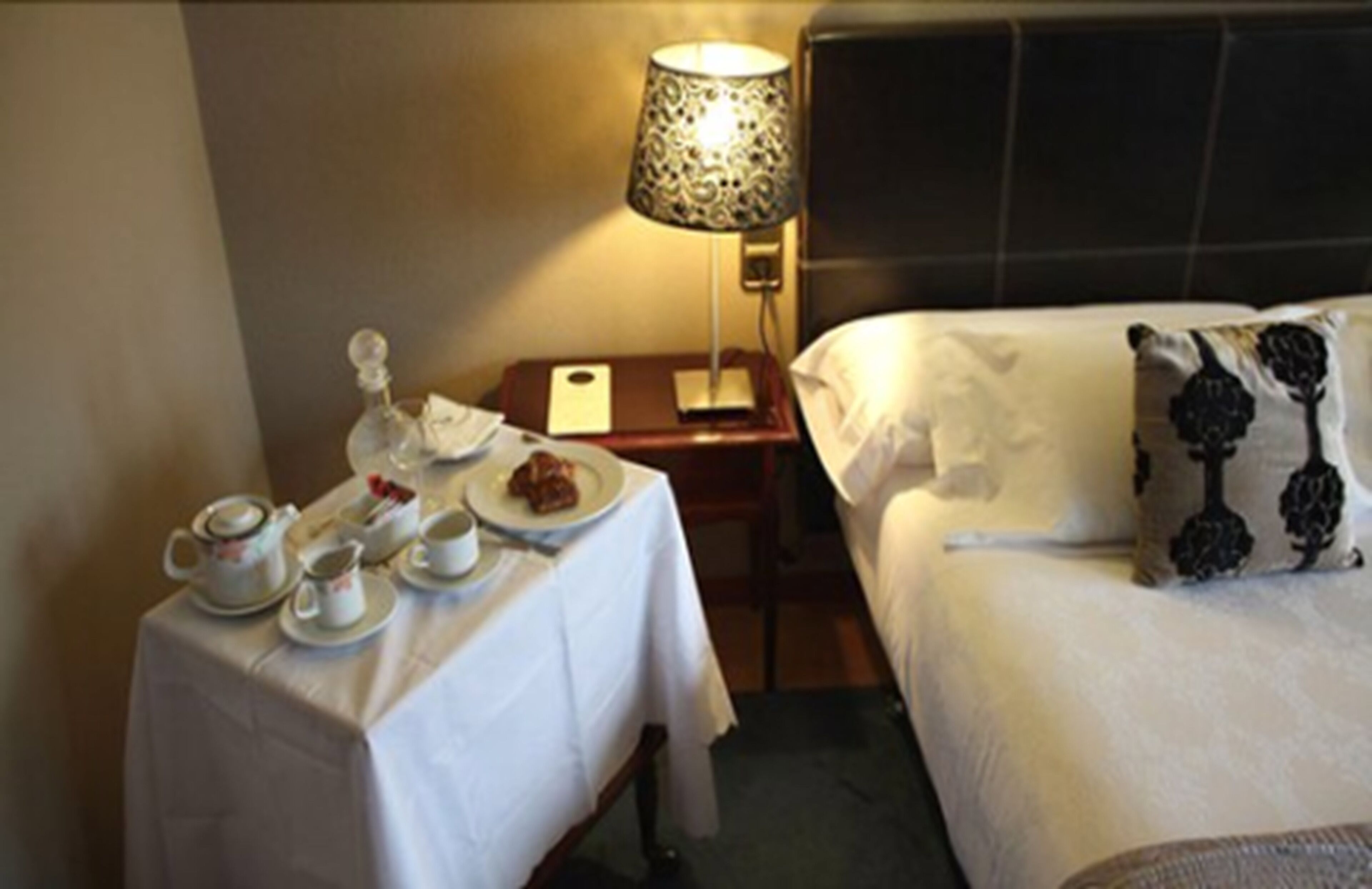 junior suite | in-room dining