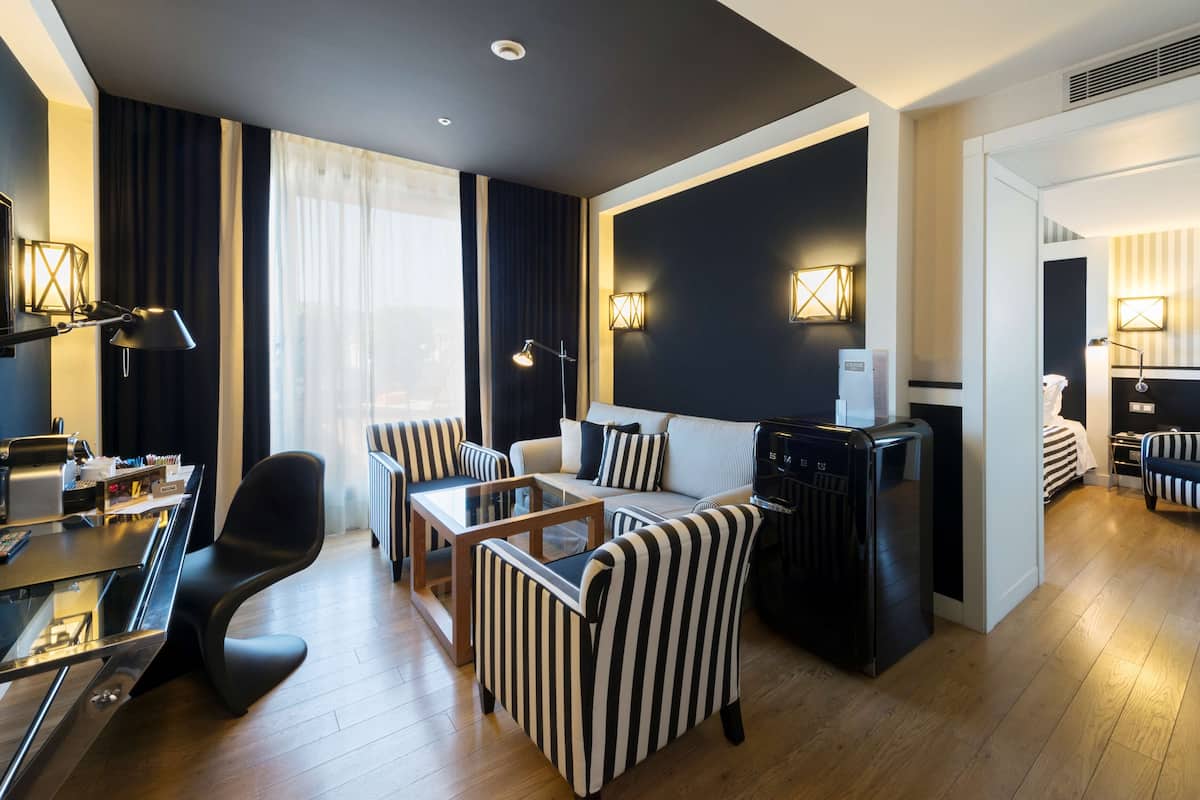 Phòng Junior, hiên | Bộ đồ giường cao cấp, chăn bông, minibar, két bảo mật tại phòng