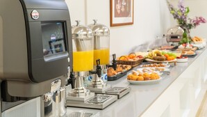 Frokostbuffé hver dag (mot et tillegg)