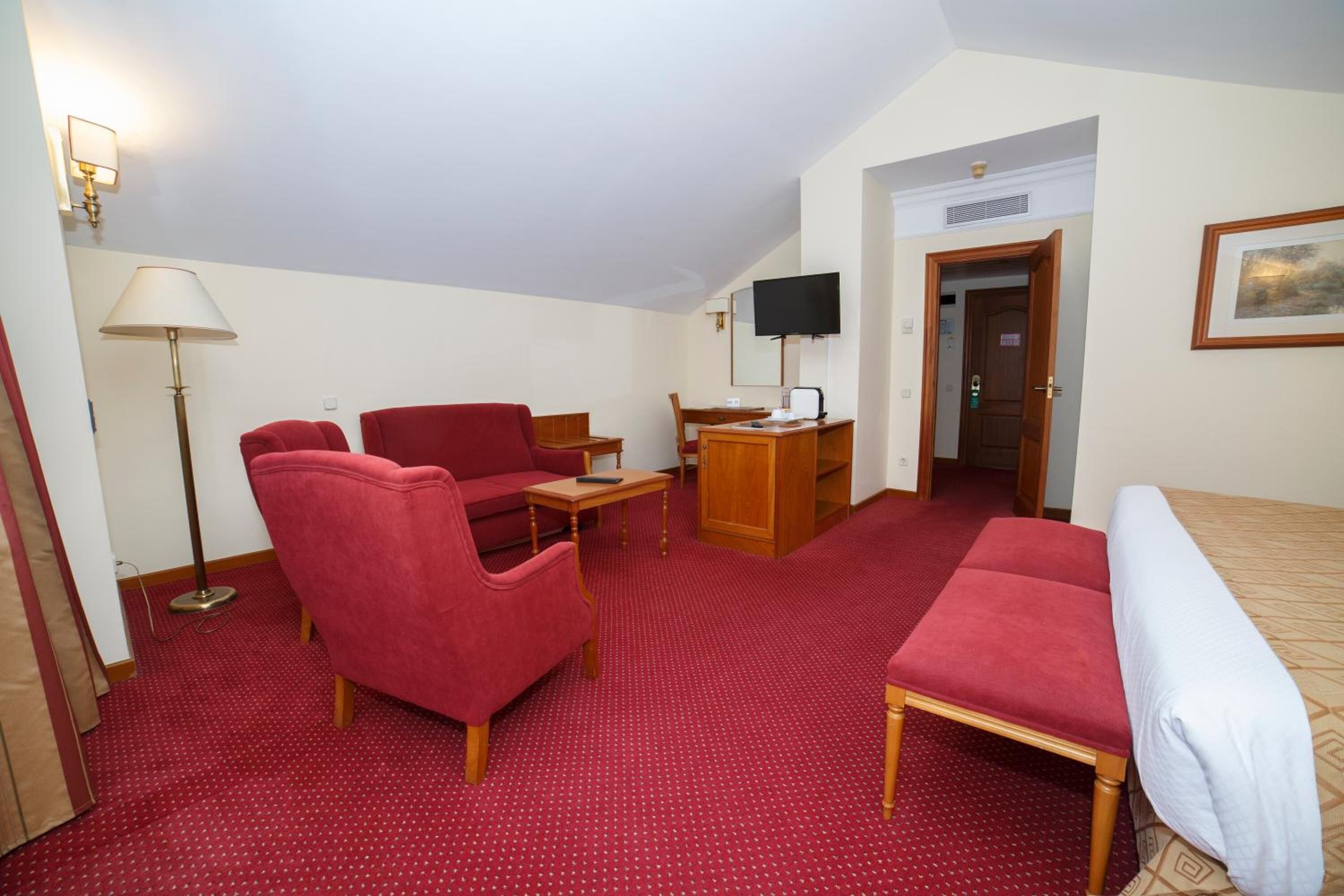 in-room safe, desk, free cots/infant beds, free wifi