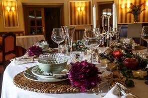 Restaurant - Hotel Hoyuela (Santander)