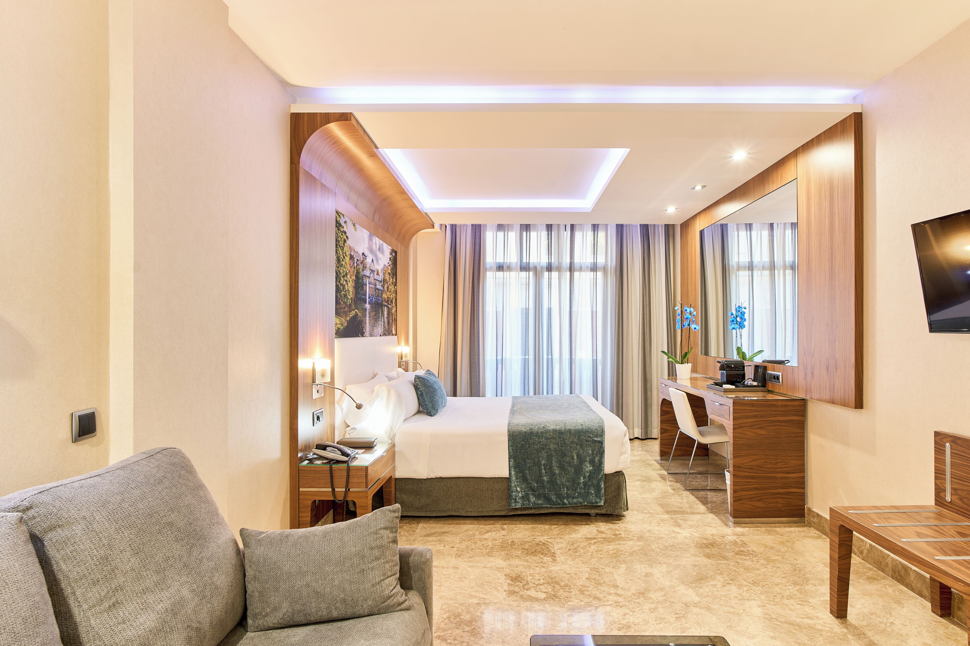 1 bedroom, egyptian cotton sheets, premium bedding, minibar