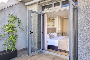 Suite, Terrace | Egyptian cotton sheets, premium bedding, minibar, in-room safe