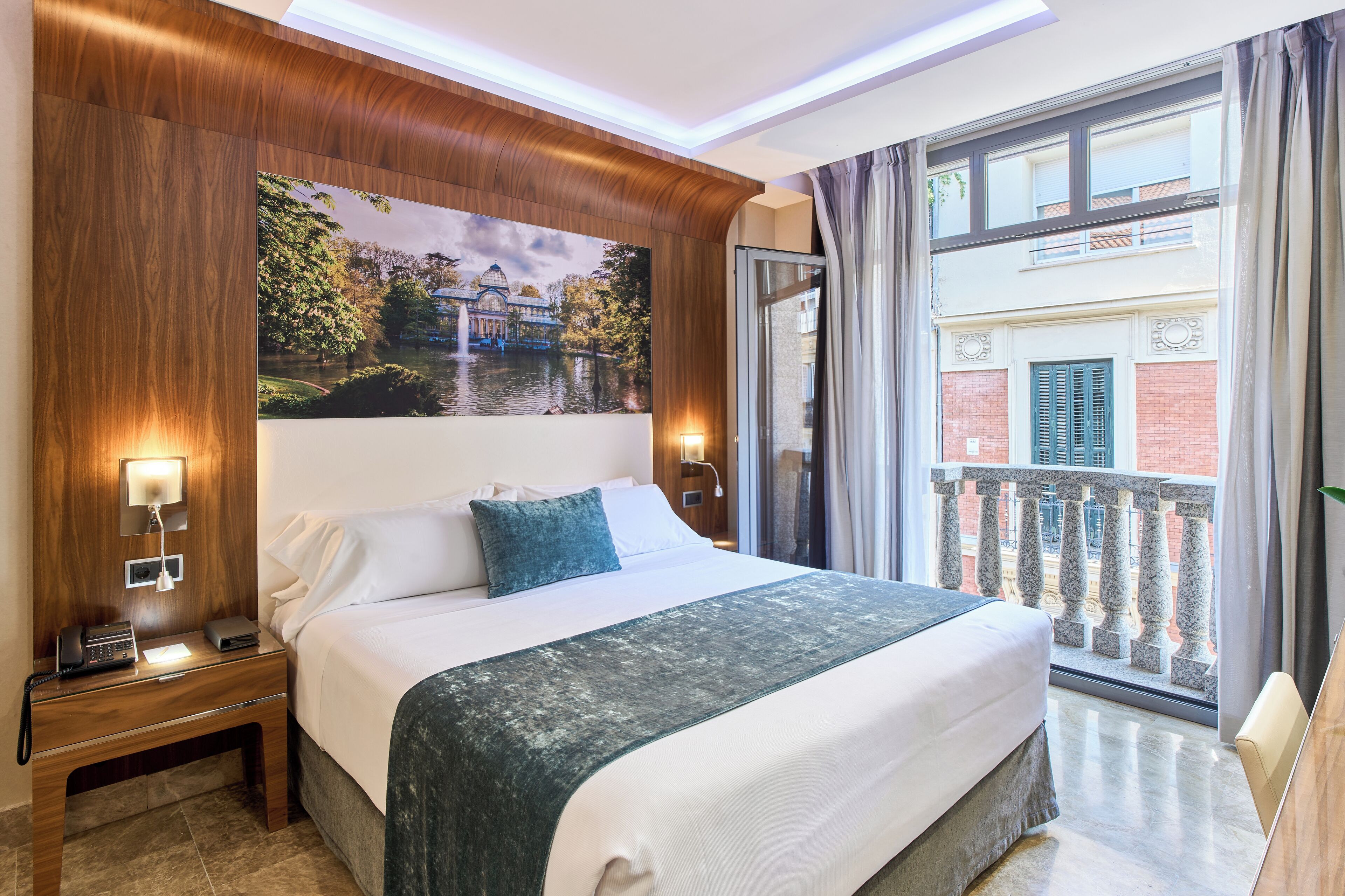 1 bedroom, egyptian cotton sheets, premium bedding, minibar