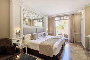 Egyptian cotton sheets, premium bedding, minibar, in-room safe