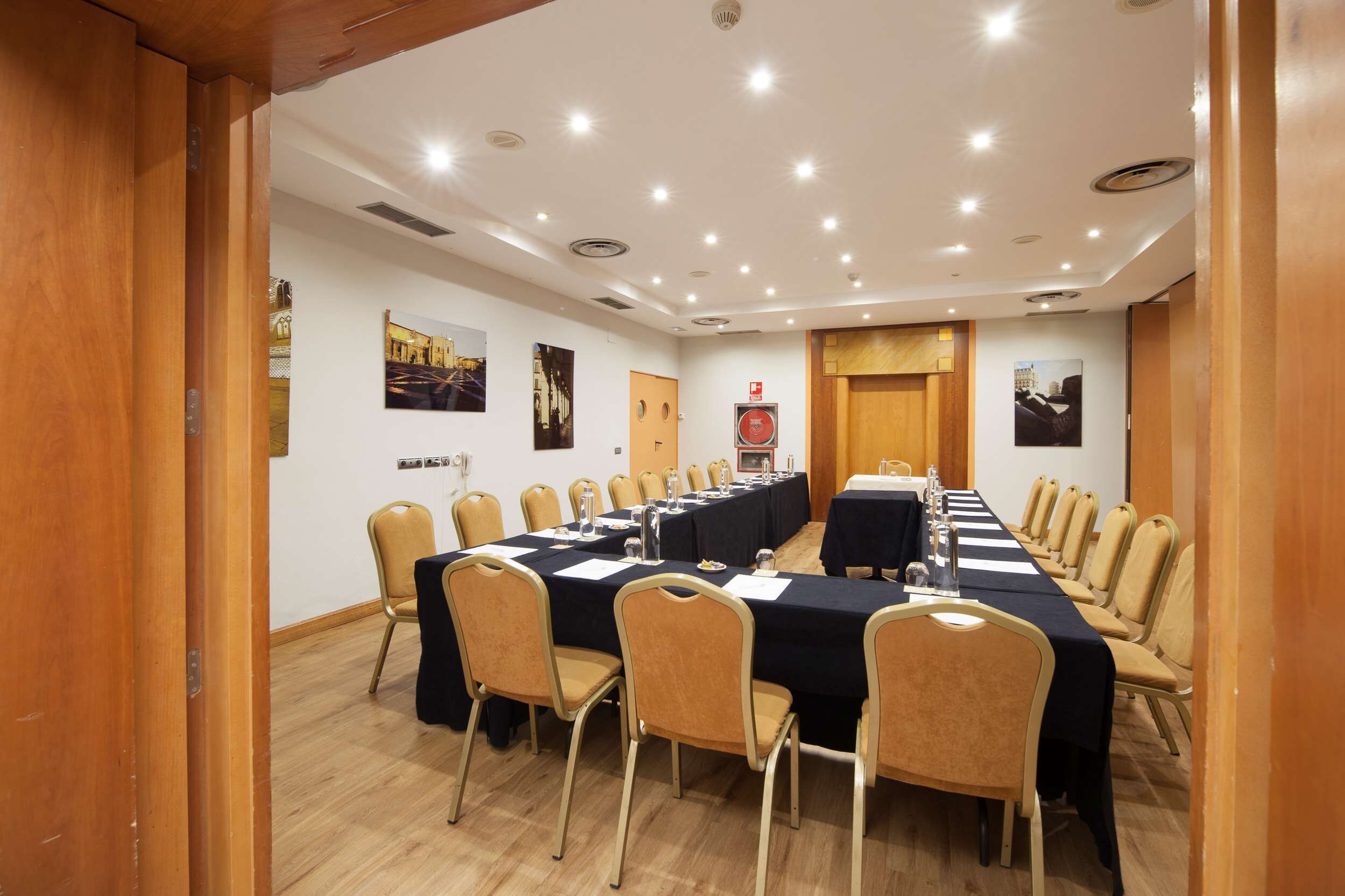 Foto - Silken Luis de León