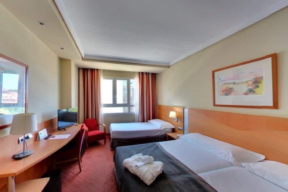 minibar, in-room safe, desk, laptop workspace