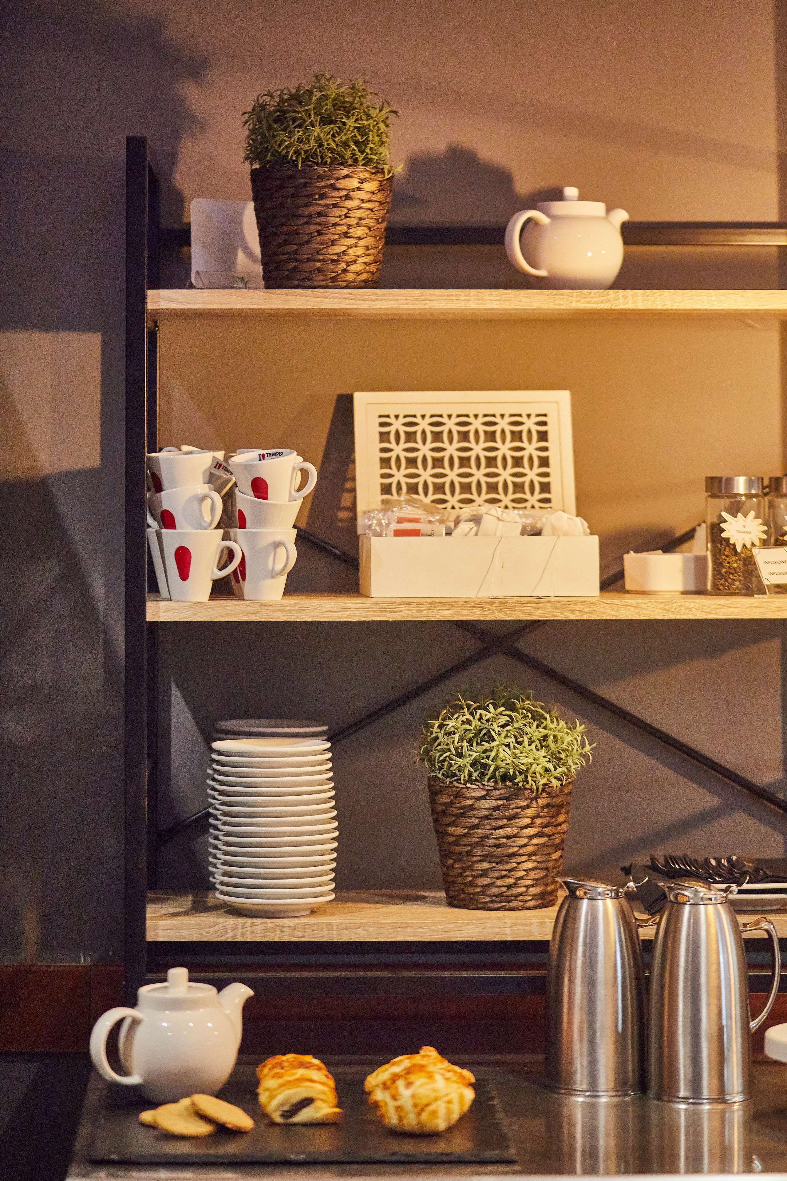 Photo - Silken Luis de León