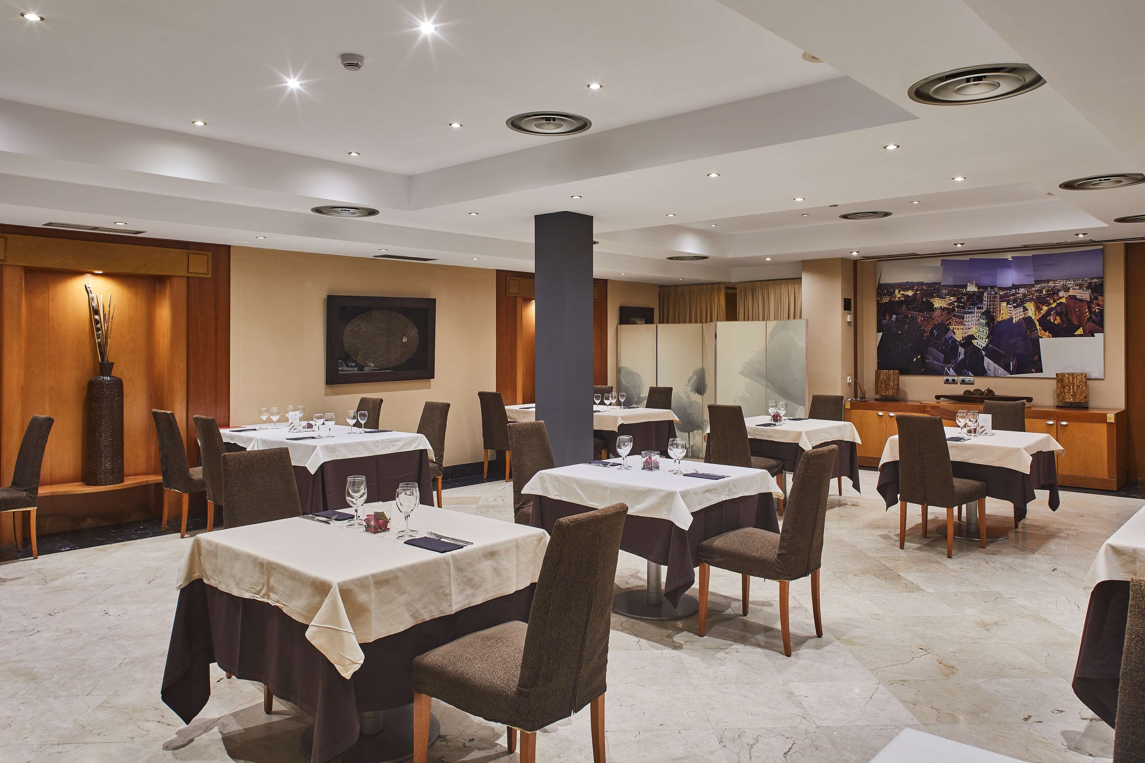 Foto - Silken Luis de León