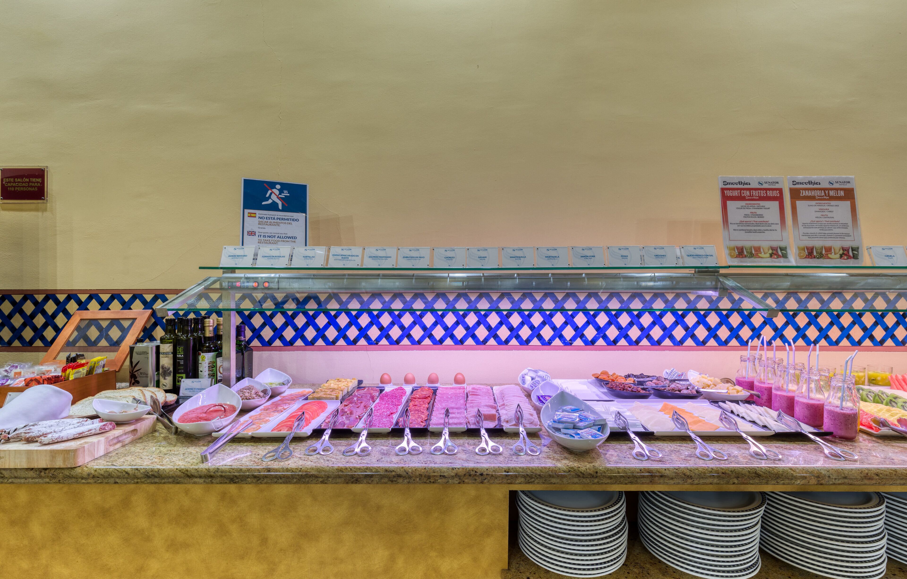 breakfast and dinner served, spanish cuisine