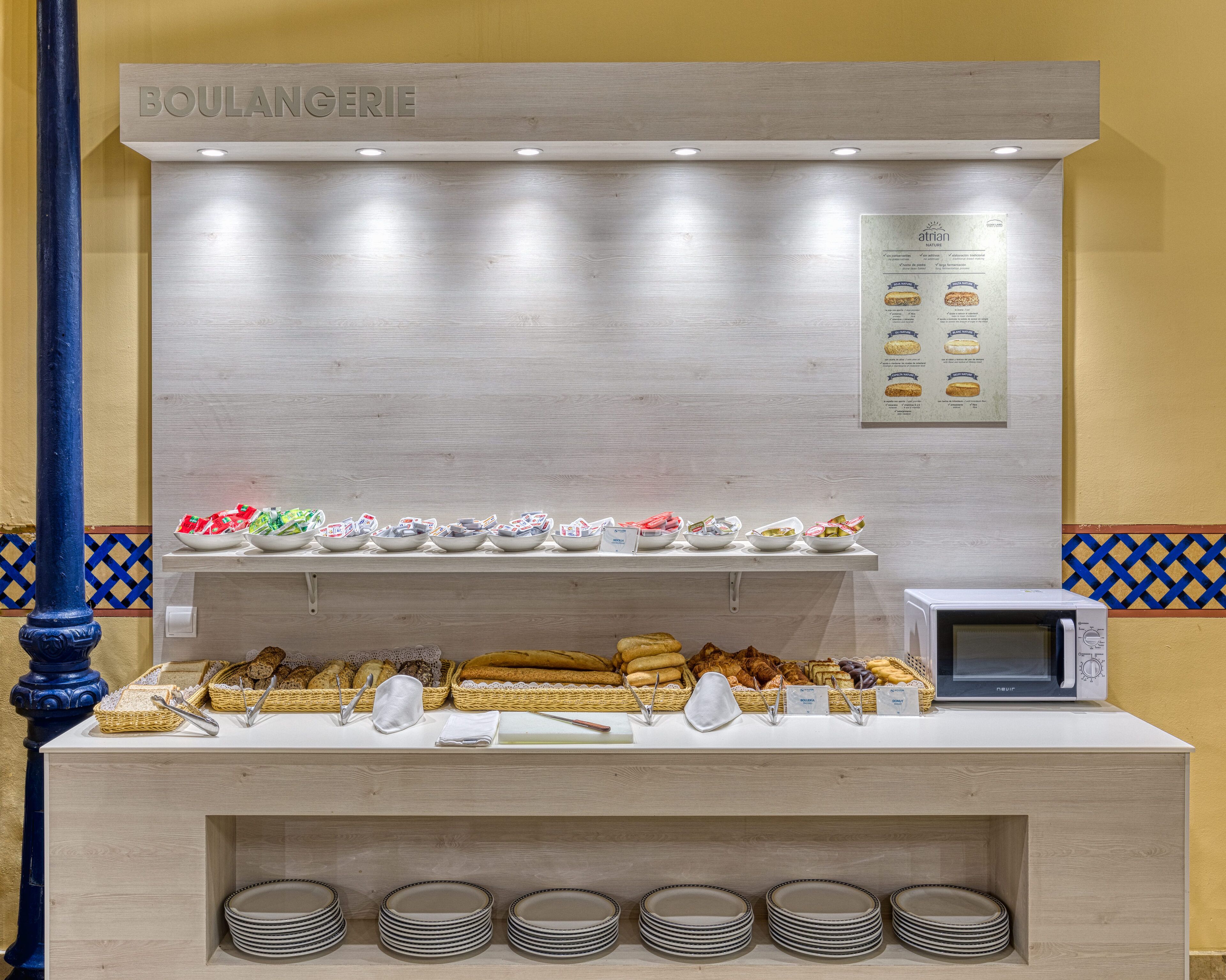 breakfast and dinner served, spanish cuisine