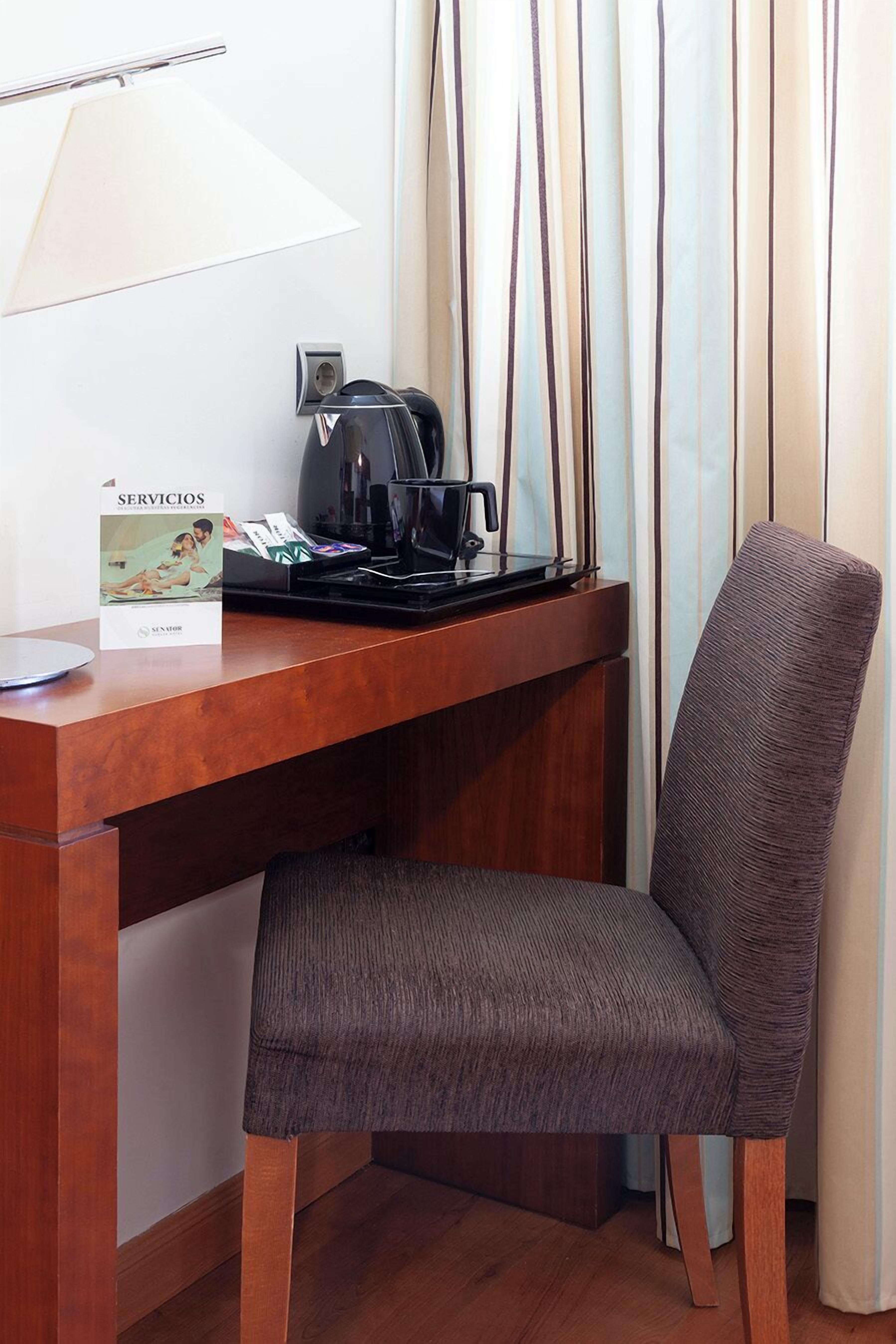 single room | minibar, in-room safe, desk, soundproofing