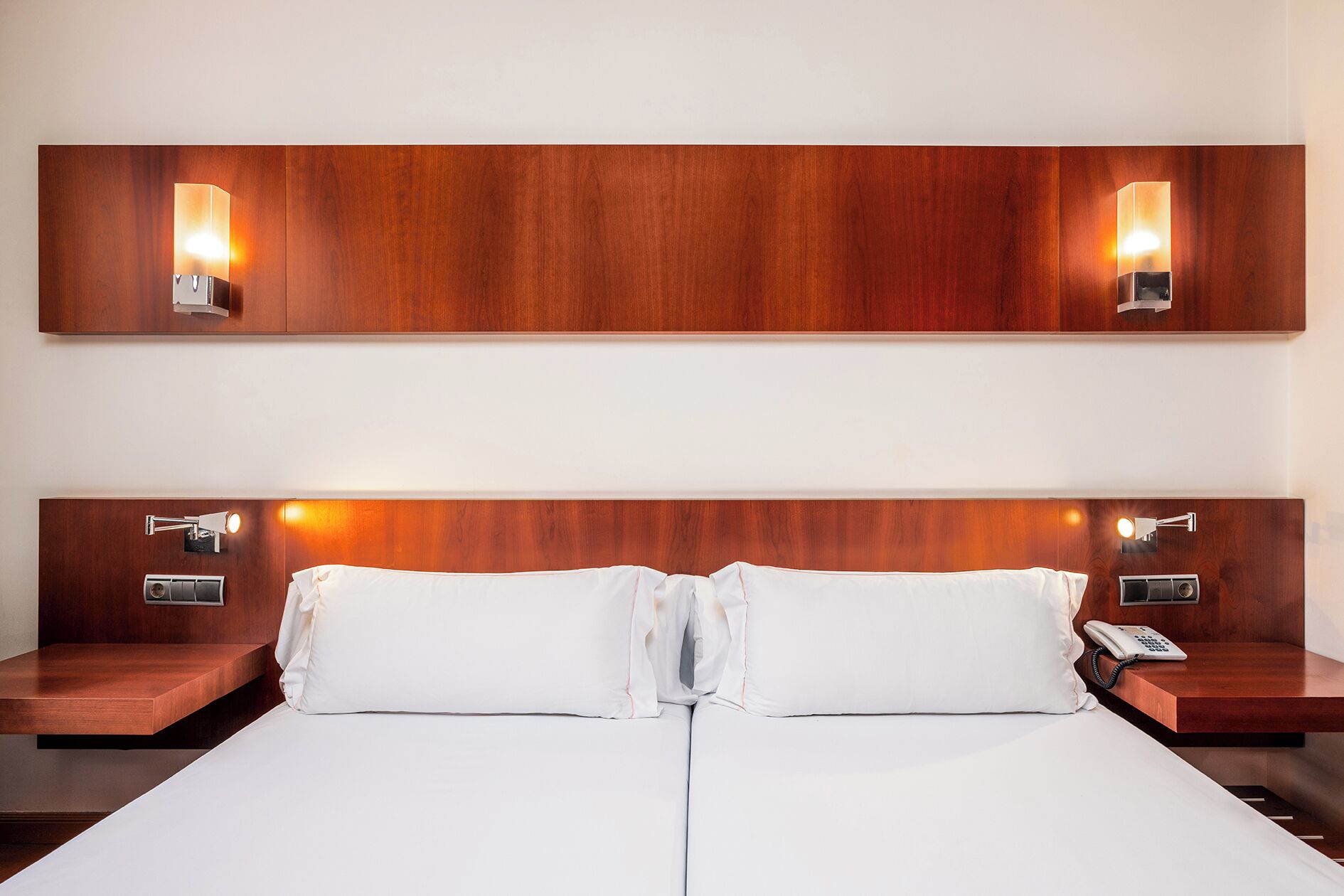 minibar, in-room safe, desk, soundproofing