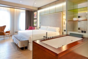 Ropa de cama de alta calidad y minibar 