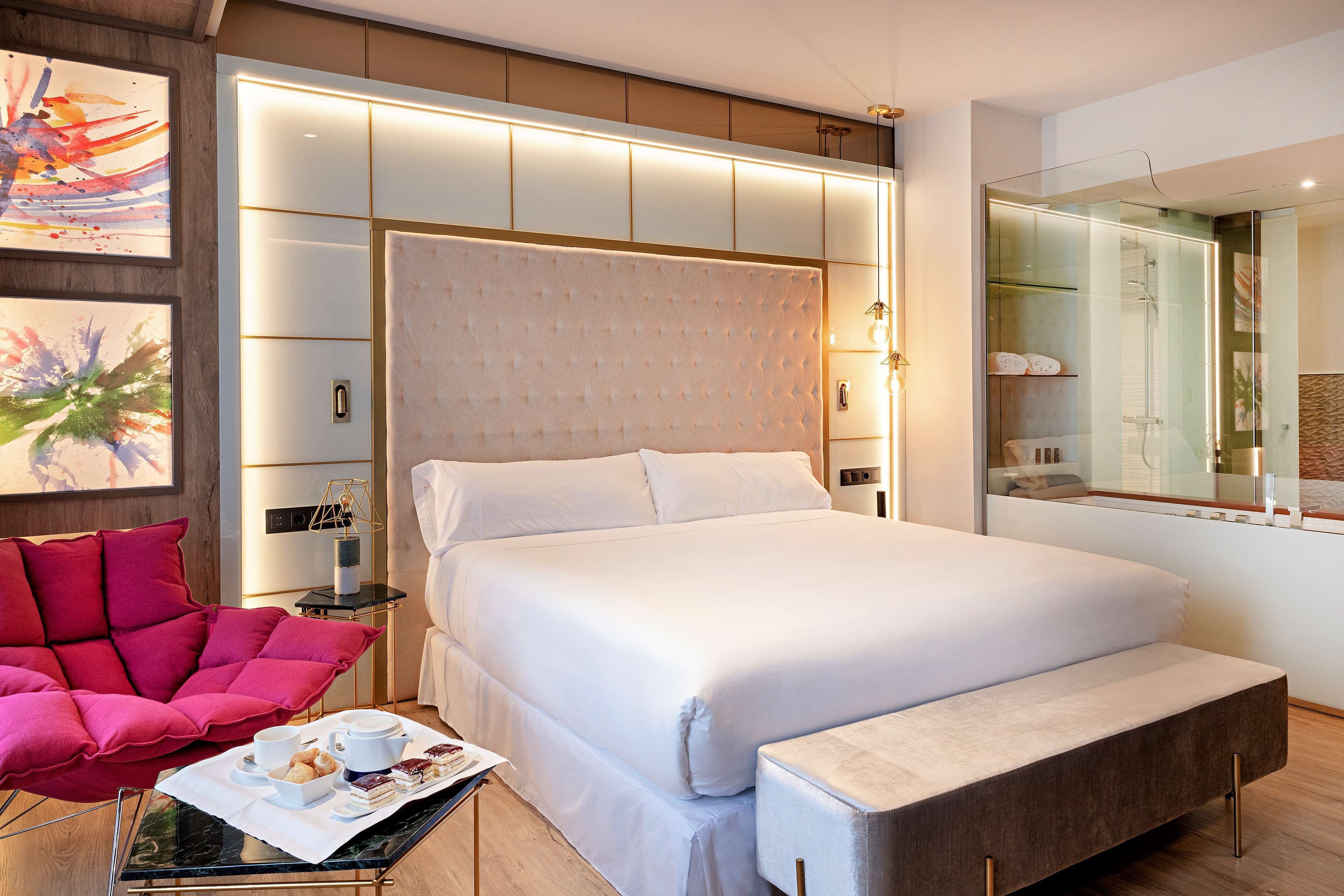 superior room, hot tub | premium bedding, minibar, in-room safe, desk