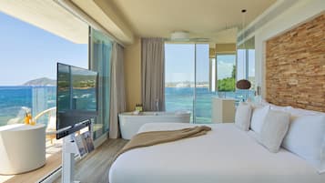 Seprai premium, minibar, brankas, dan meja kerja