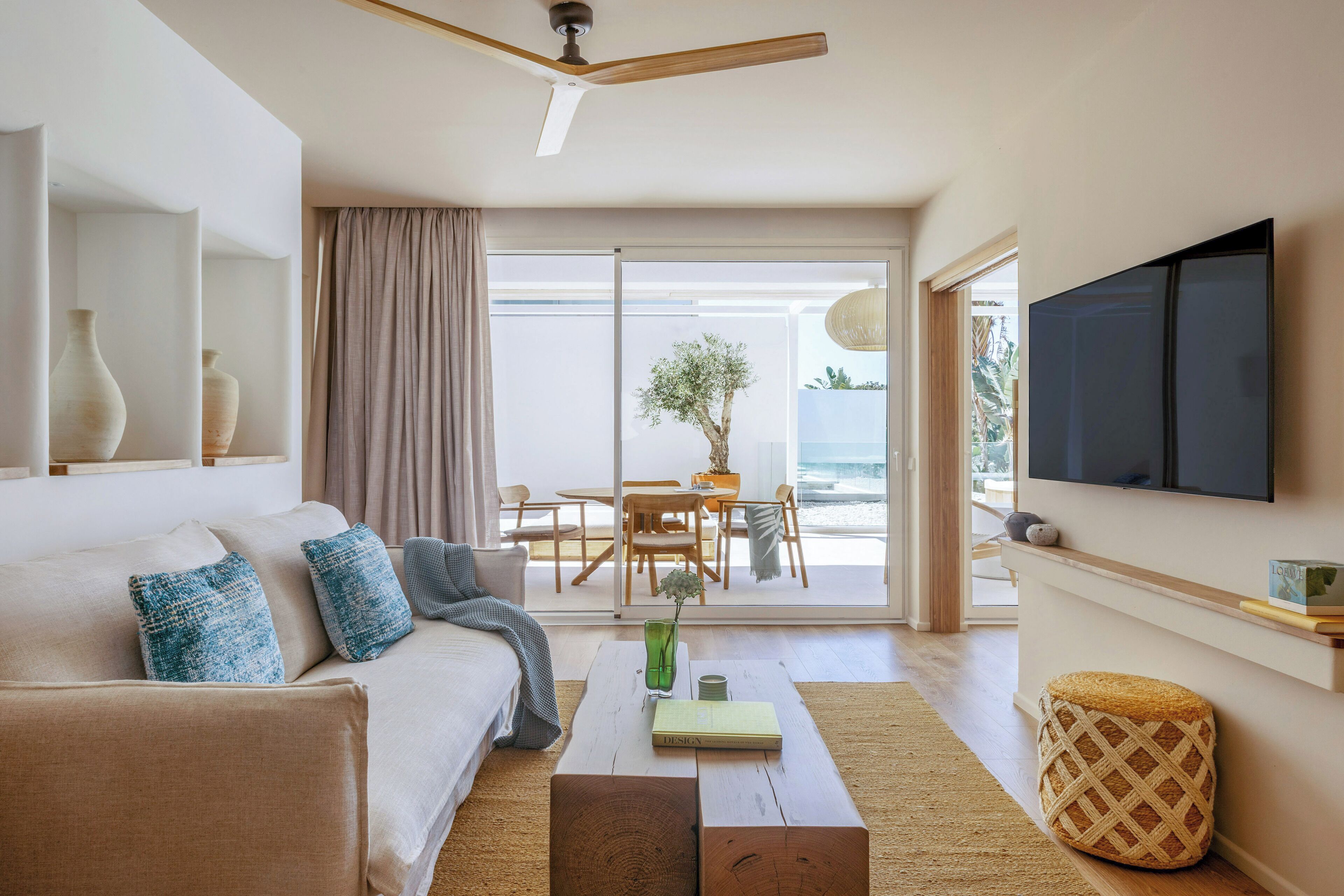 1 bedroom, premium bedding, minibar, in-room safe