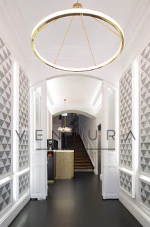 Coin salon dans le hall