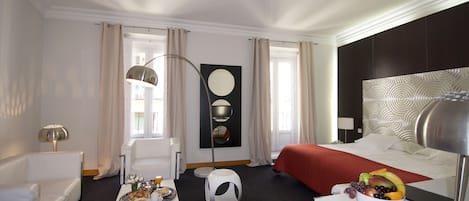 1 bedroom, down comforters, minibar, in-room safe