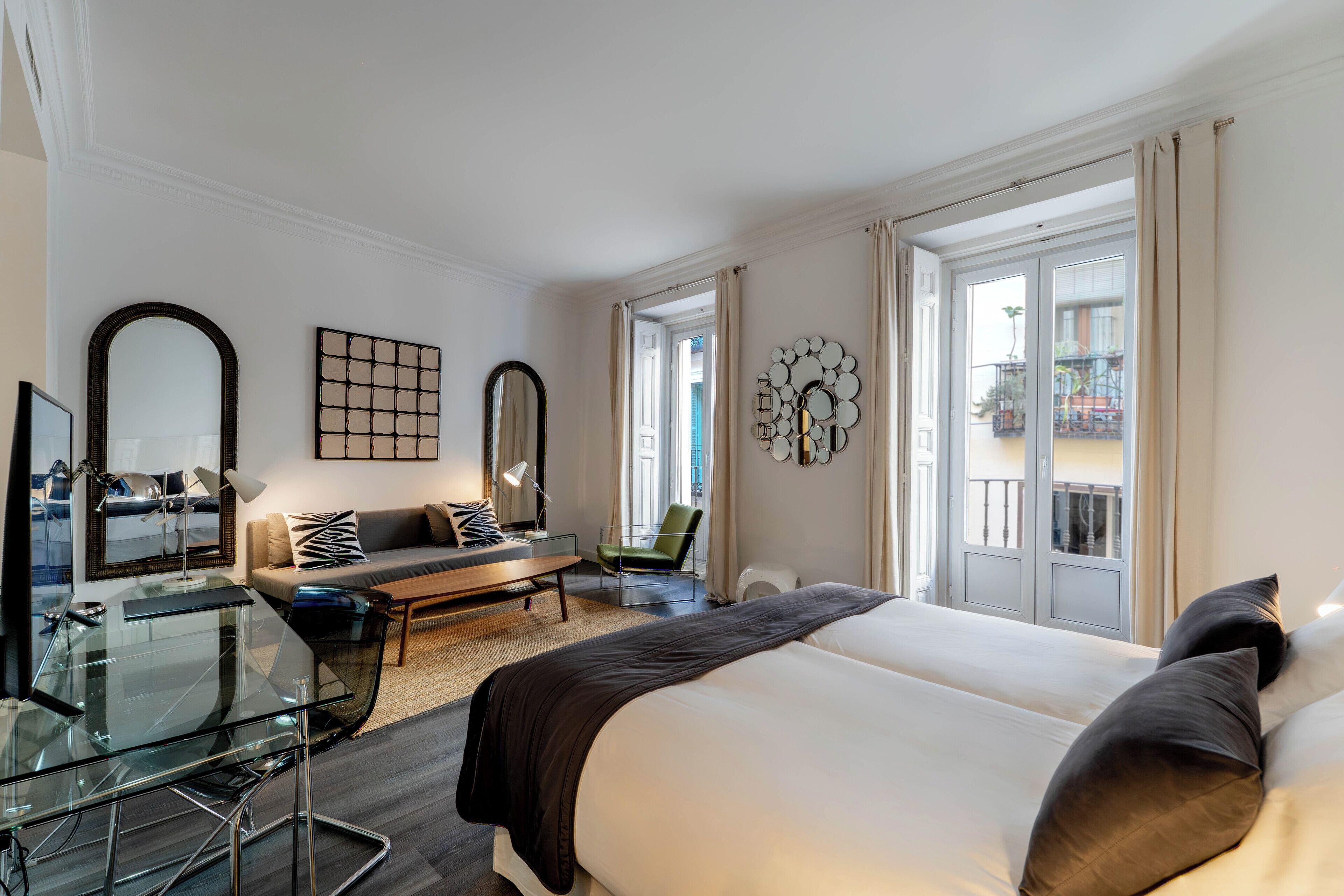 Junior Suite | Down comforters, minibar, in-room safe, individually decorated