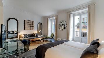 Junior Suite | Down comforters, minibar, in-room safe, individually decorated