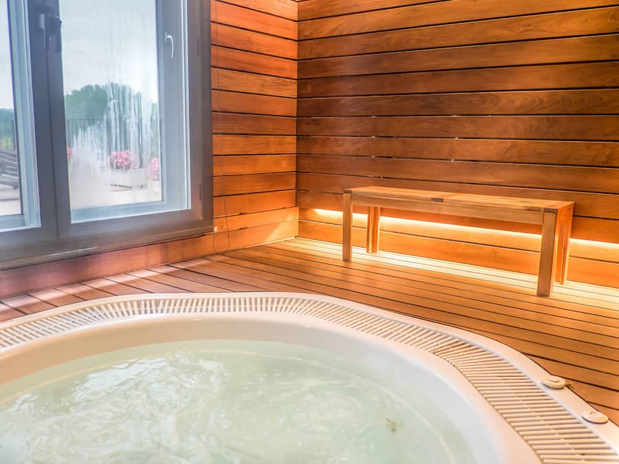 Indoor spa tub