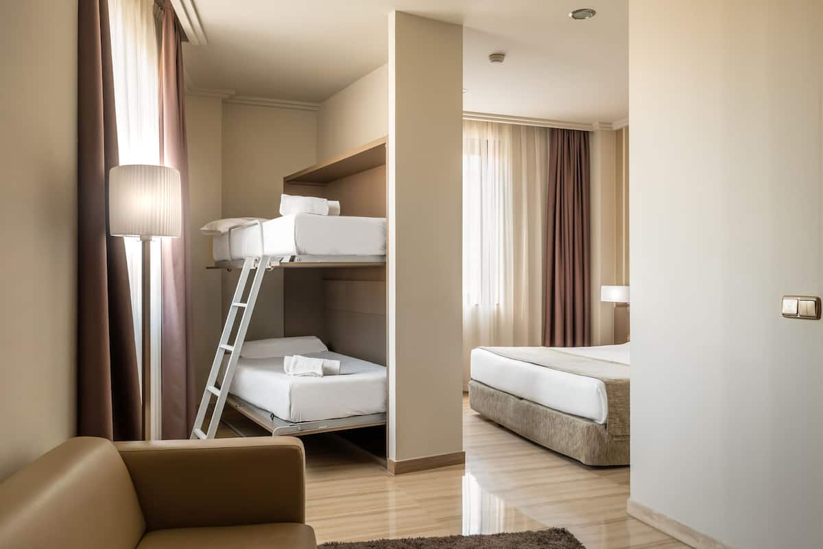 1 bedroom, minibar, in-room safe, desk