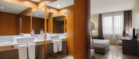 Free toiletries, hair dryer, bidet, towels