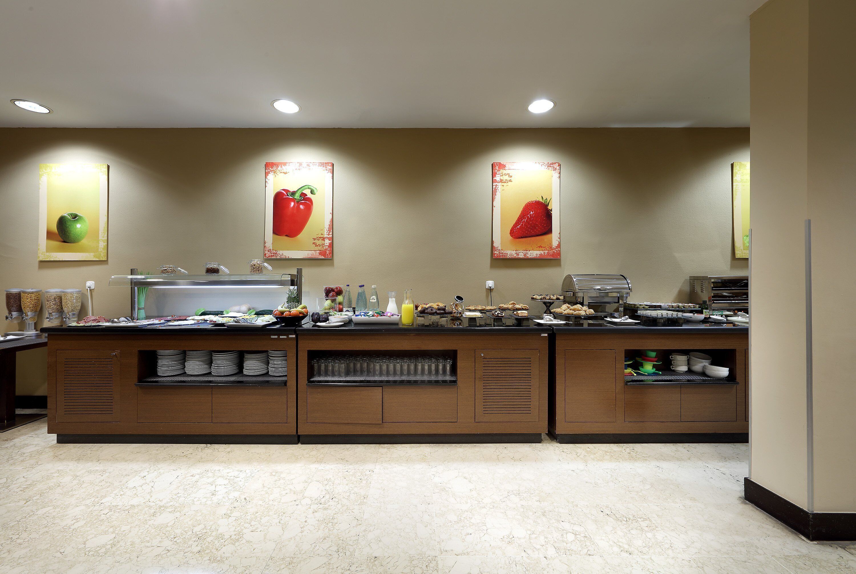 breakfast and dinner served, regional cuisine