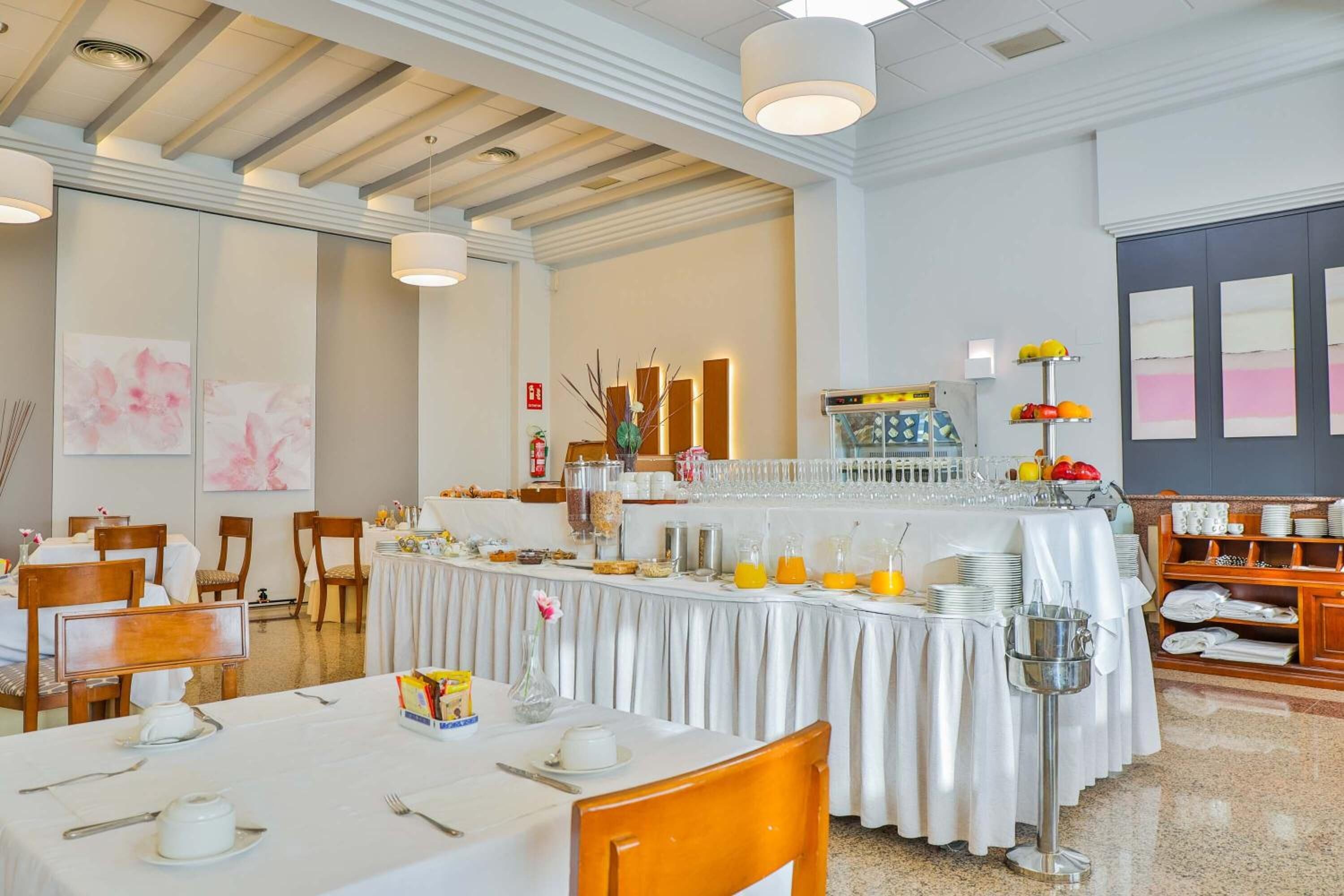 breakfast, lunch, dinner served; regional cuisine