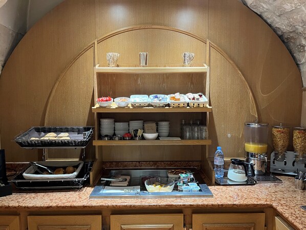 Daily buffet breakfast (EUR 15 per person)