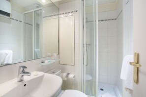 Free toiletries, hair dryer, towels - Lautrec Opera (Paris)