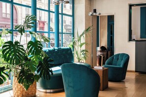 Lobby-Lounge
