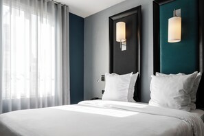 Classic Double Room - Hotel Bassano (Paris)