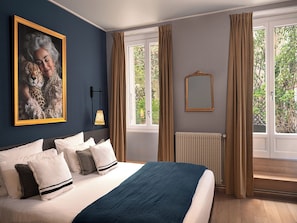 In-room safe, blackout drapes, iron/ironing board, free WiFi - Hotel Zélie Champs-Elysées (Paris)