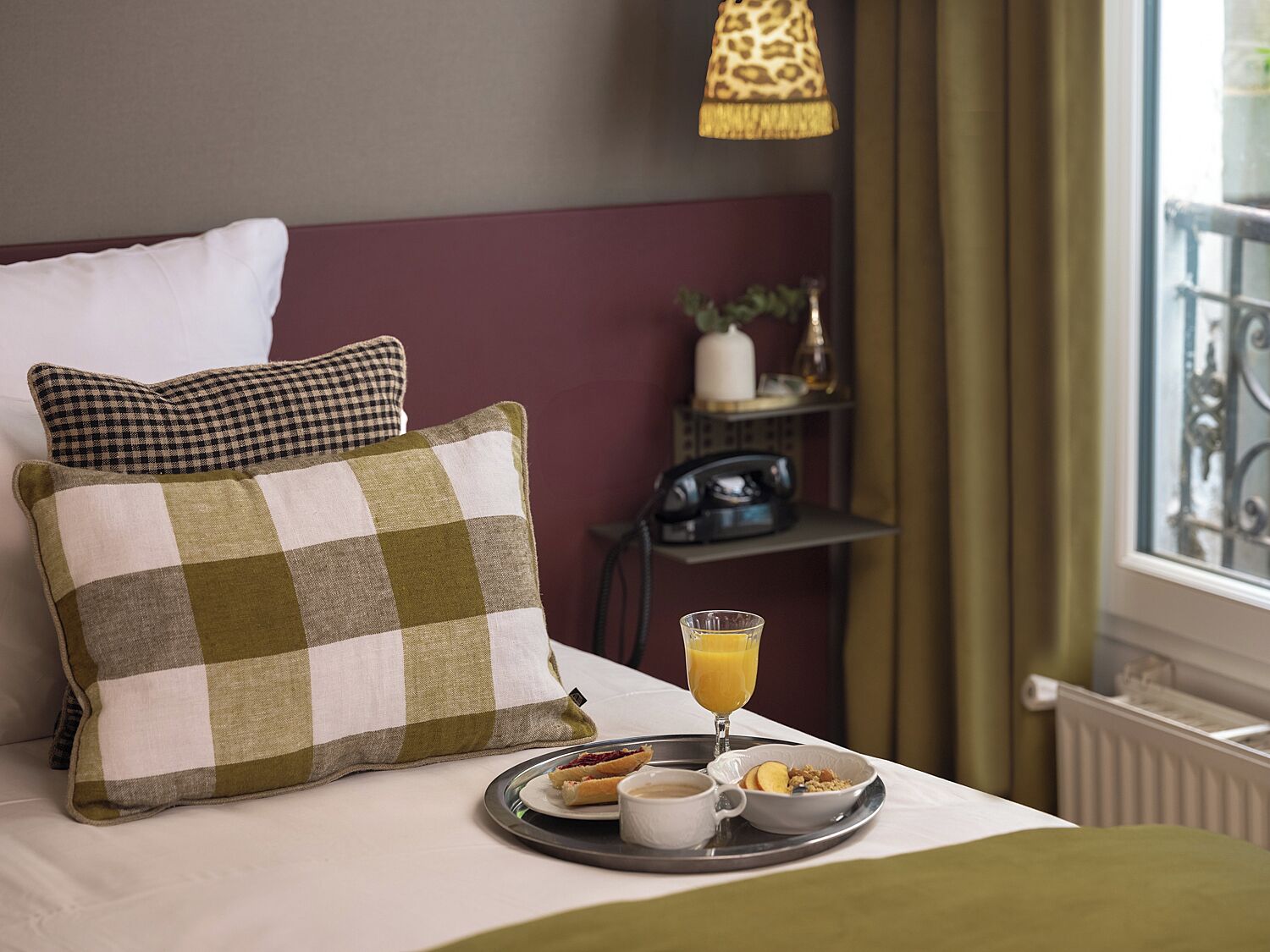 classic double room | 1 bedroom, in-room safe, iron/ironing board, free wifi