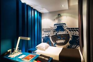 Triple Room | Minibar, in-room safe, desk, soundproofing