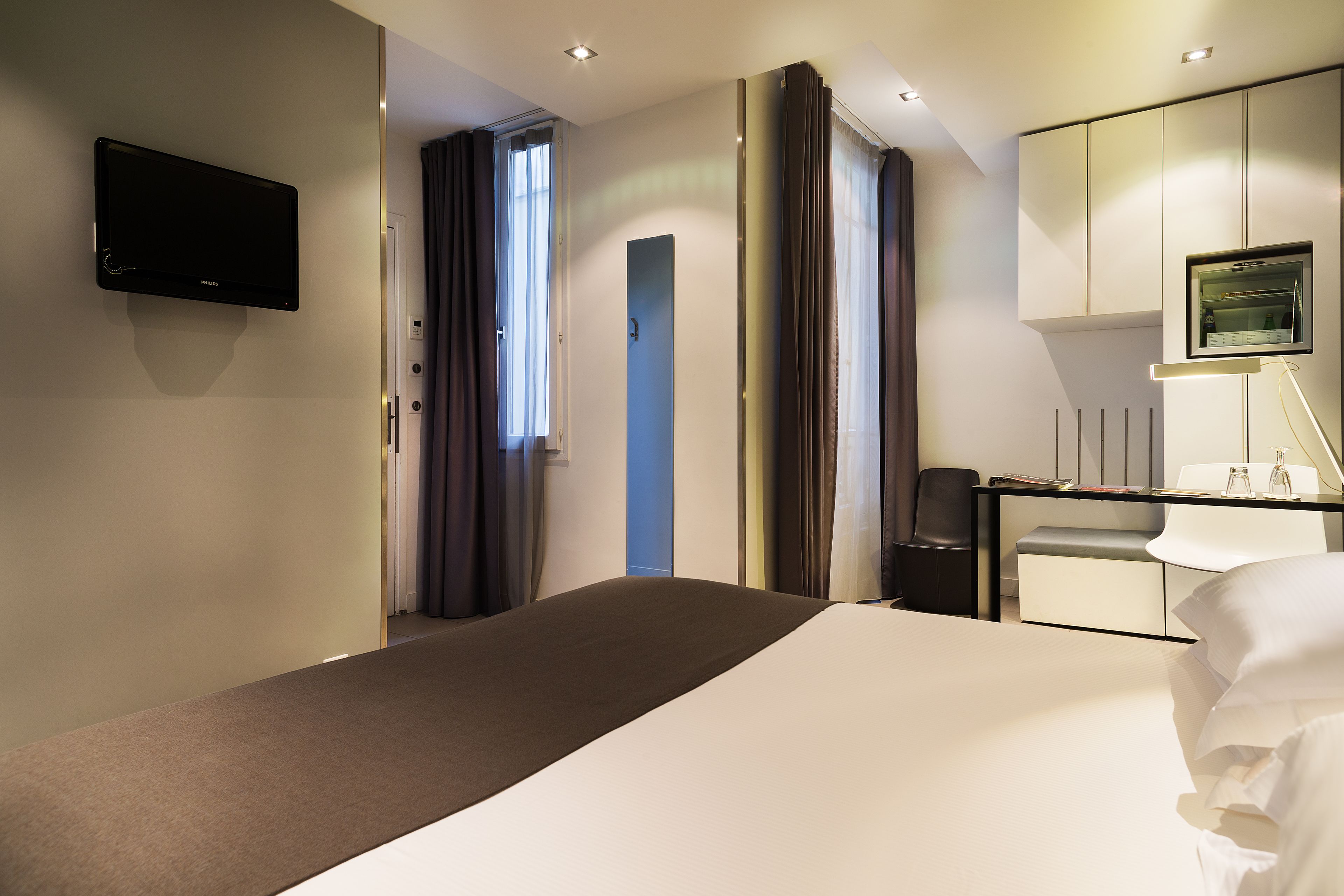 superior double room | minibar, in-room safe, desk, soundproofing