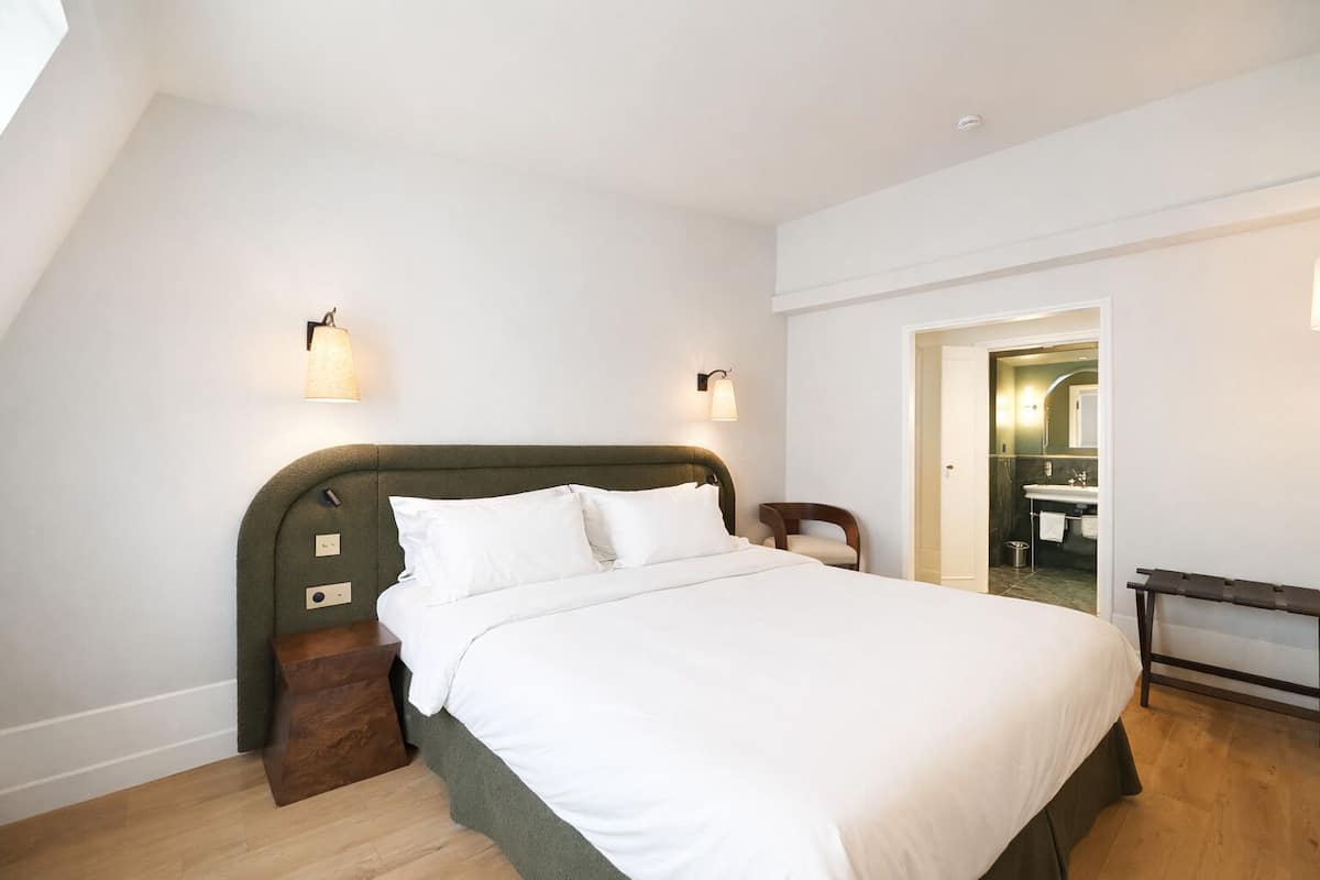 Chambre Double Deluxe | Literie de qualité supérieure, coffres-forts dans les chambres