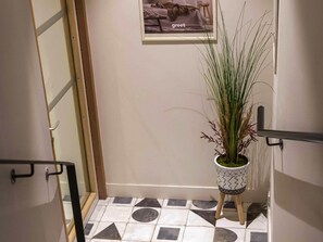 Room, 2 Single Beds | Individually decorated, individually furnished, desk, soundproofing