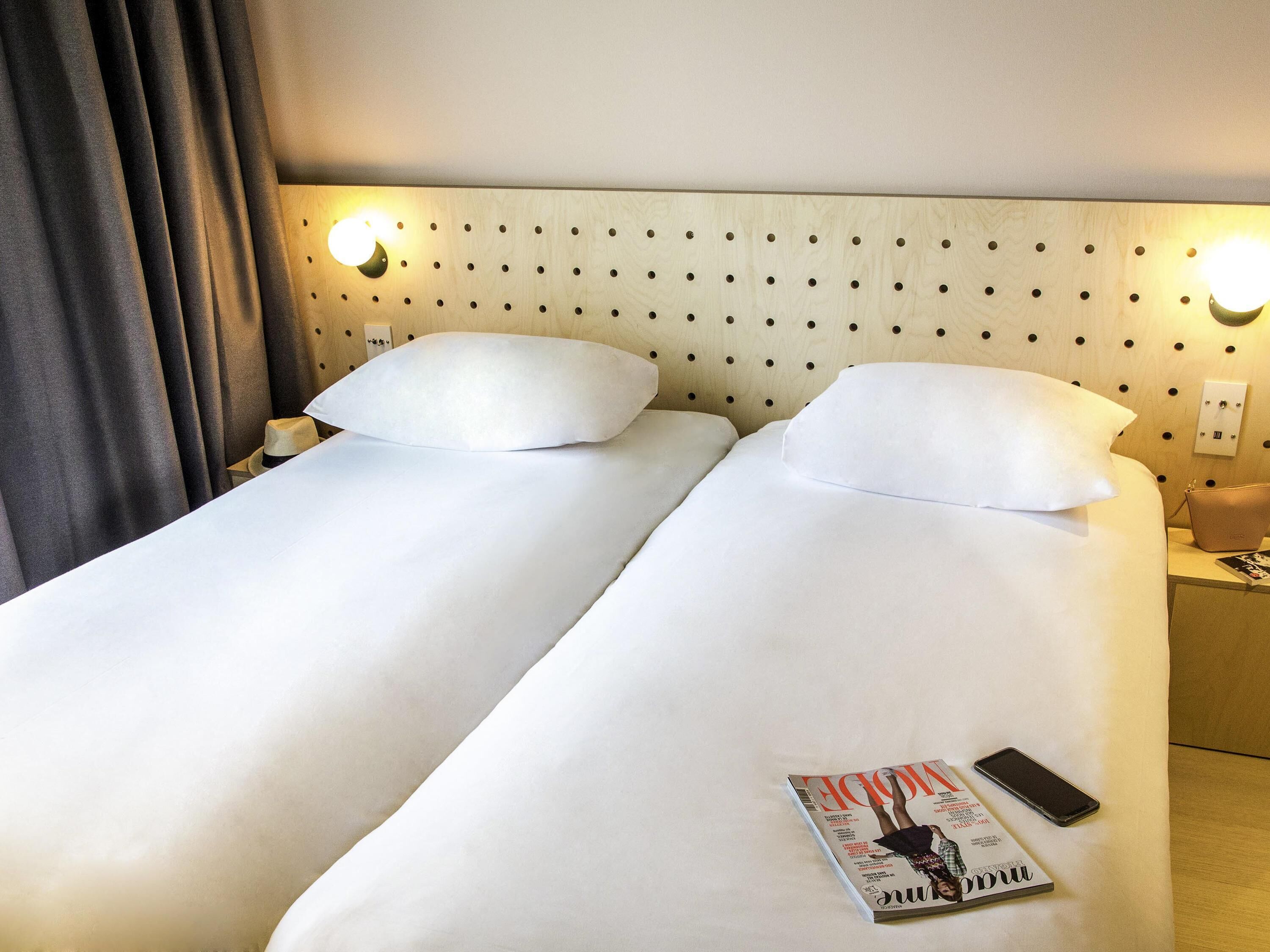 Room, 2 Single Beds | Soundproofing, free WiFi, individually decorated, individually furnished