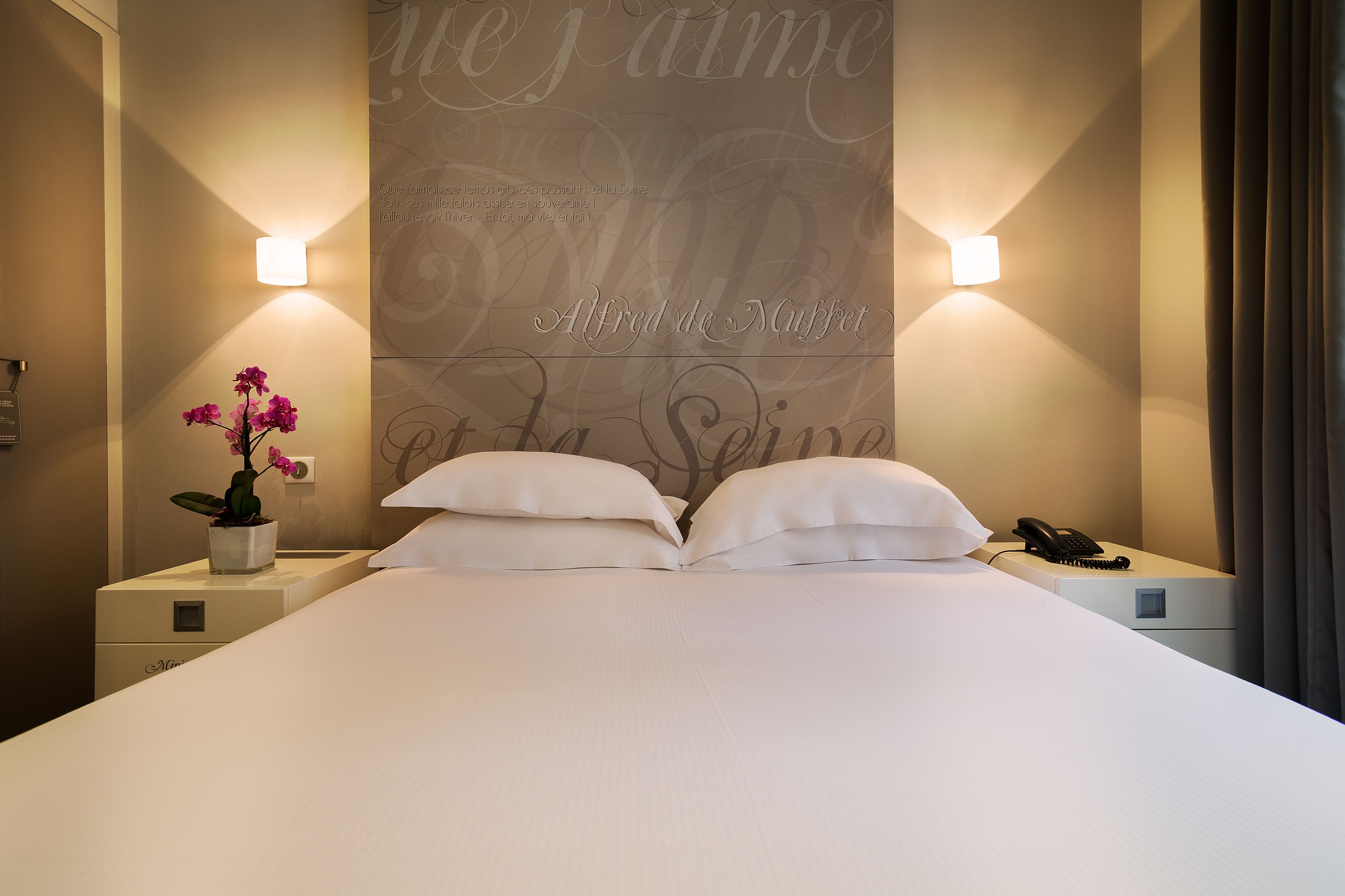 superior double or twin room | 1 bedroom, minibar, in-room safe, desk