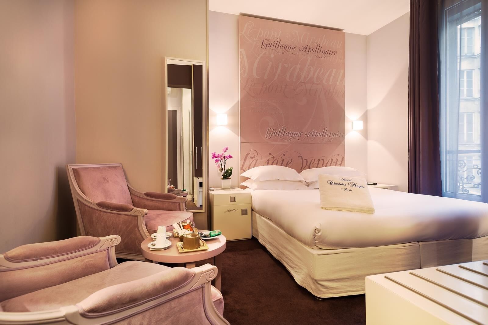 chambre deluxe double | 1 bedroom, minibar, in-room safe, desk